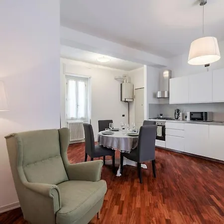 Apartment Menotti - - By Host4u Brescia
