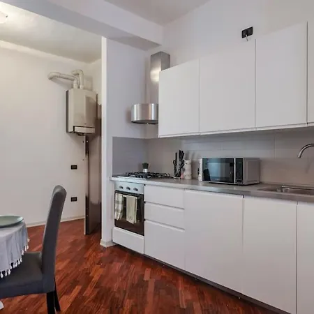 Host4u - Menotti In With Parking Apartmán *