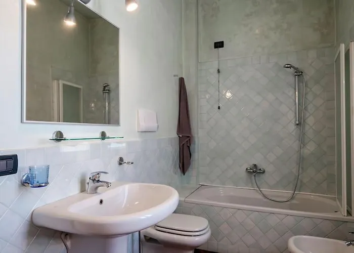 Host4u - Menotti In With Parking *