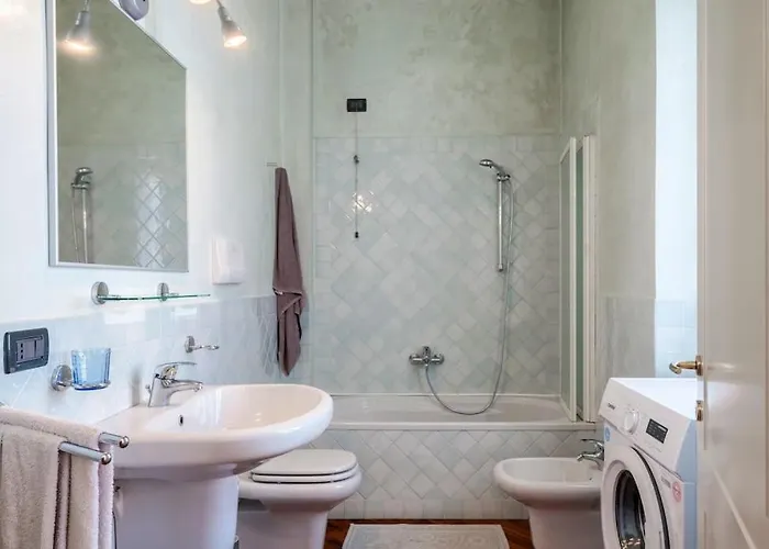 アパート Host4u - Menotti In With Parking *